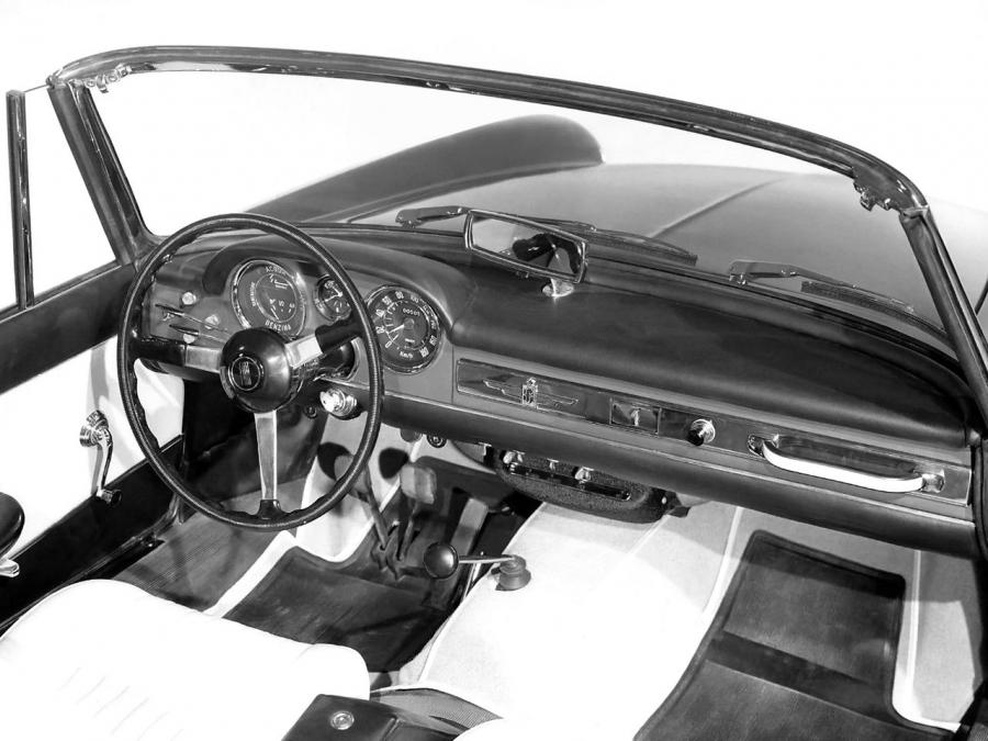  Fiat 1500 Cabriolet 1963 года  (фото 7 из 10)